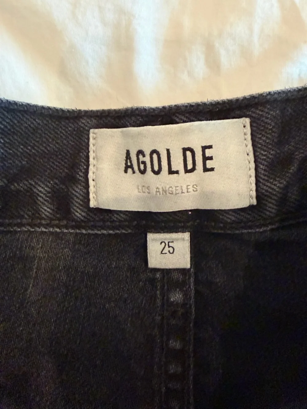 Agolde Black Denim High-Rise Shorts - Picture 2 of 4